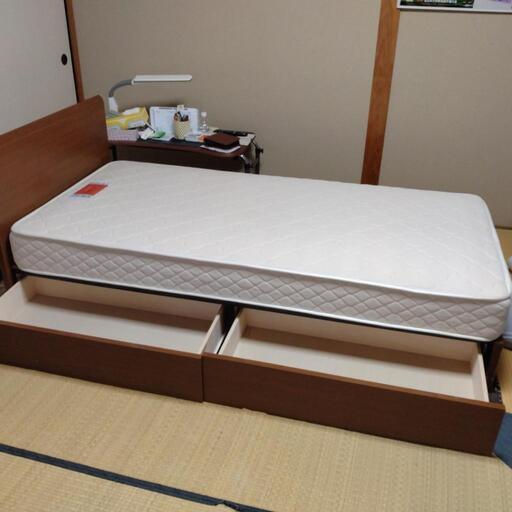 シンプルなシングルベッド