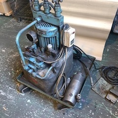 油圧ポンプ　電動　ジャッキ　シリンダーの画像