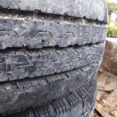 車のパーツ タイヤ、ホイールの画像