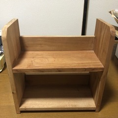 ハンドメイドの小さな本棚