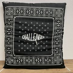 CHALLENGER　BANDANA ZABUTON　クッション　座布団の画像