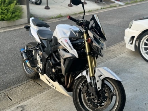 スズキ　GSR750