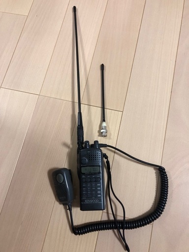 アマチュア430帯ハンディー無線機