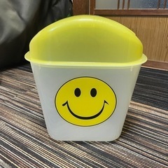 ◆スマイリー／ゴミ箱