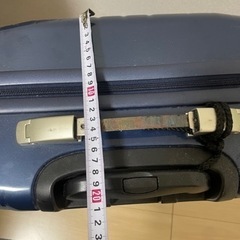 【譲り先決まりました】スーツケースの画像