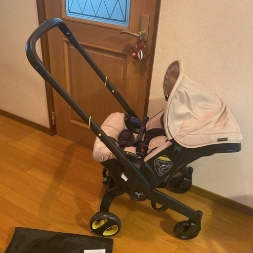 一体型チャイルドシート　ベビーカー　インファントカーシート配達OK　ストローラー　折りたたみ式ベビーカー 