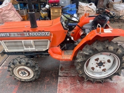 久保田　トラクター　18馬力　1086時間