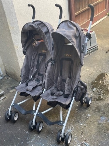 【美品・動作良好】Oshine 横型2人乗りベビーカー 双子や年子に最適！コンパクト収納