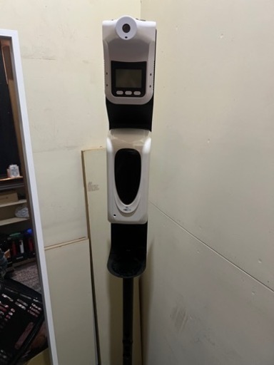 スタンド体温計&アルコール噴射