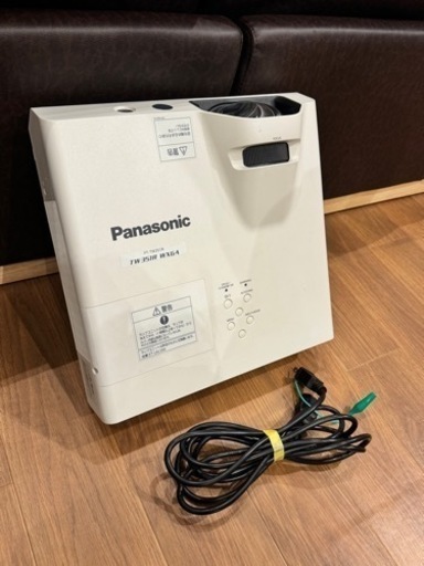 短焦点ワイド液晶 プロジェクター Panasonic PT-TW351RJ WXGA