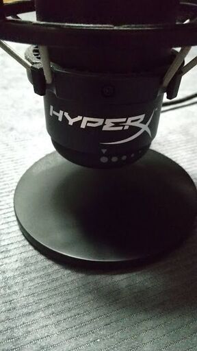 HyperX QuadCast S スタンドアロンマイク + 非売品 HyperX ヘッドホンスタンド