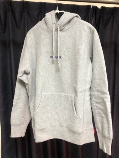 美品　シュプリーム　supreme パーカー