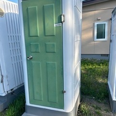 仮設トイレ