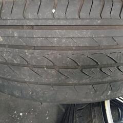 車のパーツ タイヤ、ホイールの画像