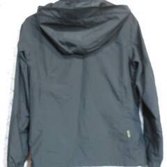 mont-bell モンベル ト マウンテンパーカー ナイロンジャケット GORE-TEX 　ゴアテックス　サイズ児童（１５５~１６５ｃｍ）の画像