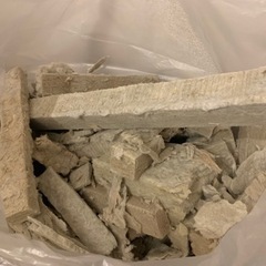 ロックウールボード
端材(断熱材)の画像