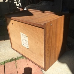 【テレビ台（東芝製・ガラスドア付き）】の画像