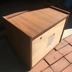 【テレビ台（東芝製・ガラスドア付き）】の画像