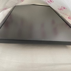 27インチディスプレー