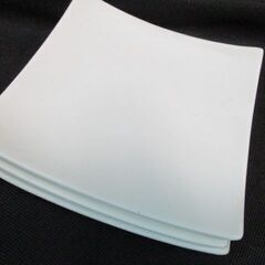 【決まりました】引き取り限定 無料 さしあげます ３名様用 白色 食器セット 中古の画像