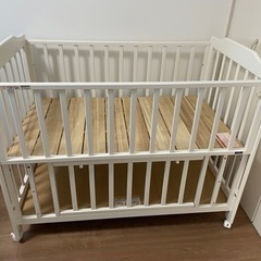 ベビーベッド　カトージ　KATOJI