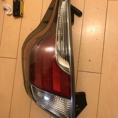 トヨタ アクア 後期左側テールランプ 