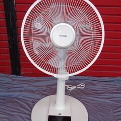 中古美品！　アイリスオーヤマ　リビング扇風機　LFA-306-W...