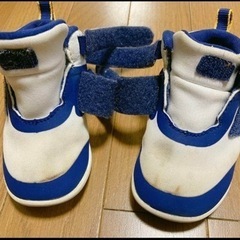 12.0cmニューバランス ベビーシューズ ハイカットシューズの画像