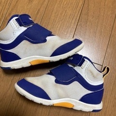 12.0cmニューバランス ベビーシューズ ハイカットシューズの画像