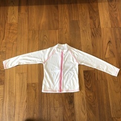 120  ラッシュガード　　水着上着