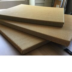 ◎ 縁なし畳 おまとめ3枚 84㎝×84㎝ 経年使用によるささく...