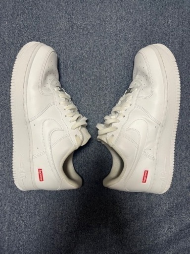 スニーカー SUPREME x AIR FORCE 1 LOW