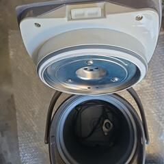 電気ポット

の画像