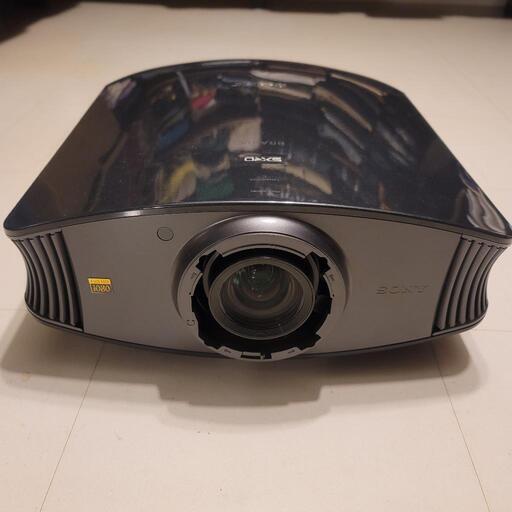 プロジェクター VPL-VW60 ジャンク品 付属品なし