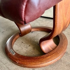 《売約済》【武蔵小山店】 ノルウェー　EKORNES エコーネス オットマン チェア コンサルシリーズ　クラシック　本革 レザー フットスツール、北欧 (検 R-066605 🚚 品川区 リサイクルショップ ランバールーム 武蔵小山店 ◀︎ 武蔵小山パルム 戸越銀座 隣接の画像