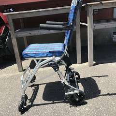 【鹿児島市リサイクルショップスターズ吉野店】車椅子  青  チェック柄  の画像