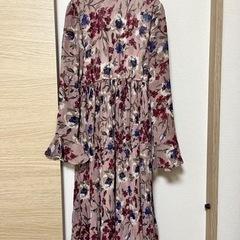 ワンピース 長袖 花柄 ひざ丈
