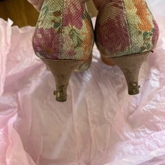 ダイアナ　パンプスの画像