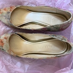 ダイアナ　パンプスの画像