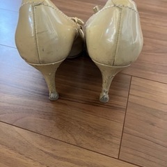 ダイアナ　パンプスの画像