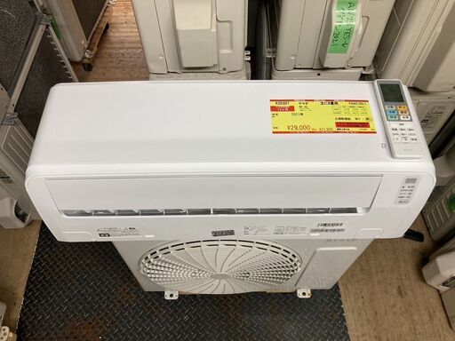 K05307　ヤマダ　2021年製　中古エアコン　主に8畳用　冷房能力　2.5KW ／ 暖房能力　2.8KW