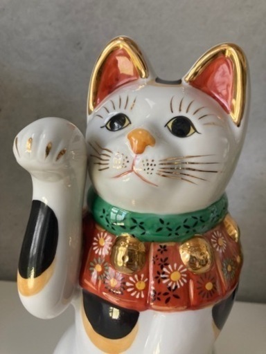 三毛猫　招き猫　猫置物