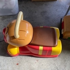 お取引ありがとうございました。アンパンマン乗り物の画像