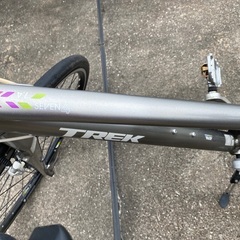 TREK 7.4FX WSD 13インチ　シルバー ◉ジャンク◉の画像