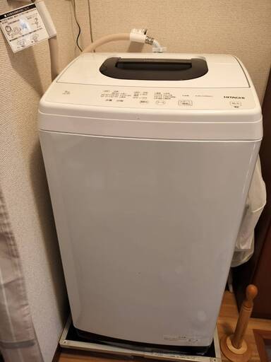 ※メーカー名誤って記載しました。申し訳ありません！使用して1年7ヵ月程の日立製洗濯機（5キロ）5千円でお譲りします