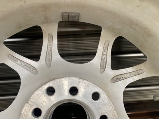 車のパーツ タイヤ、ホイール