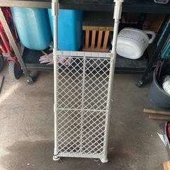 突っ張り棚