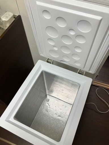中古品ハイアール 上開き 冷凍庫66L