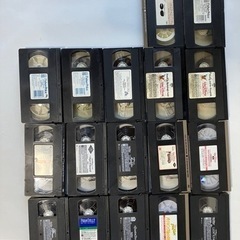 DVD・VHSビデオデッキ＋ディズニー等のビデオテープの画像
