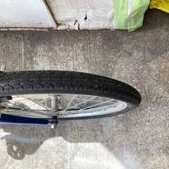 近隣配送無料　自転車 折りたたみ自転車の画像